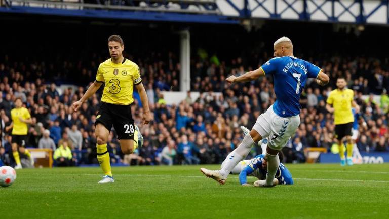 Richarlison marca su cuarto gol en cinco partidos.