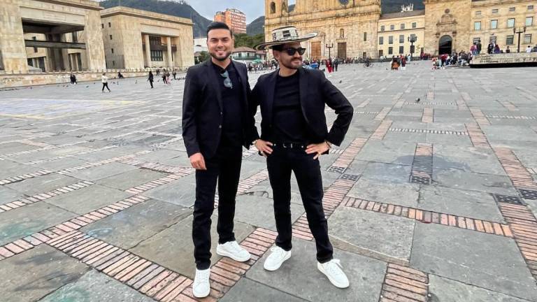 Ricardo Yocupicio y Giovanni Mondragón visitan Bogotá, Colombia para promocionar el ¡Viva México en Colombia!.