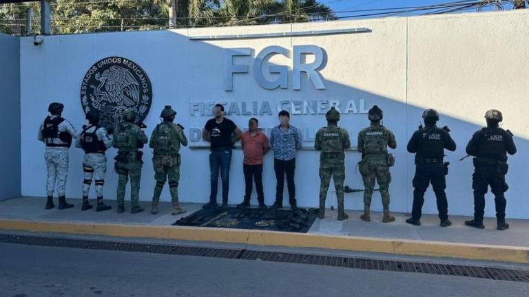 Detienen a tres hombres armados en Imala, al sur de Culiacán