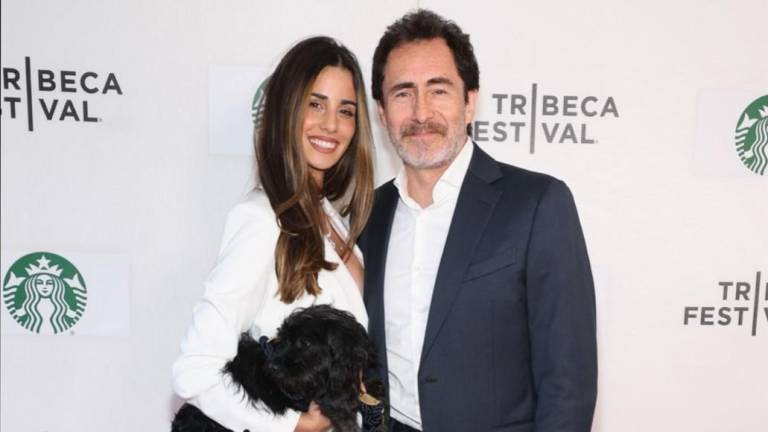 Demián Bichir y Victoria Aletta serán papás.