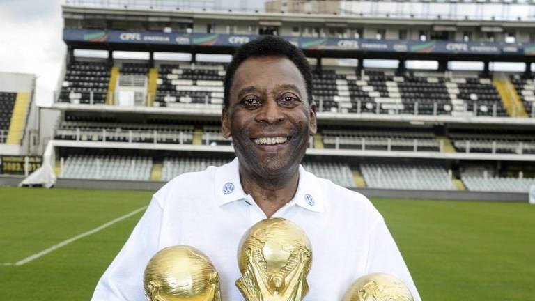 Pelé está muy delicado de salud.