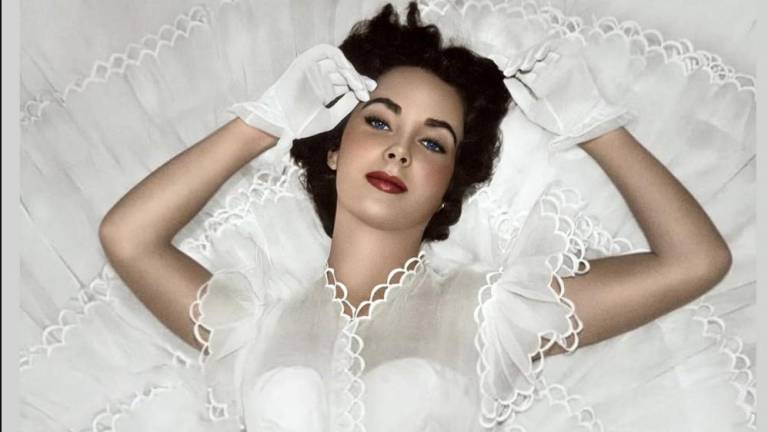 Lanza Max documental sobre la vida de Elizabeth Taylor