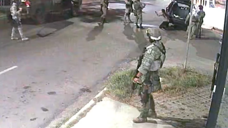 Captura de pantalla del video del operativo en Culiacán, donde militares intentaron hacer una ejecución extrajudicial.