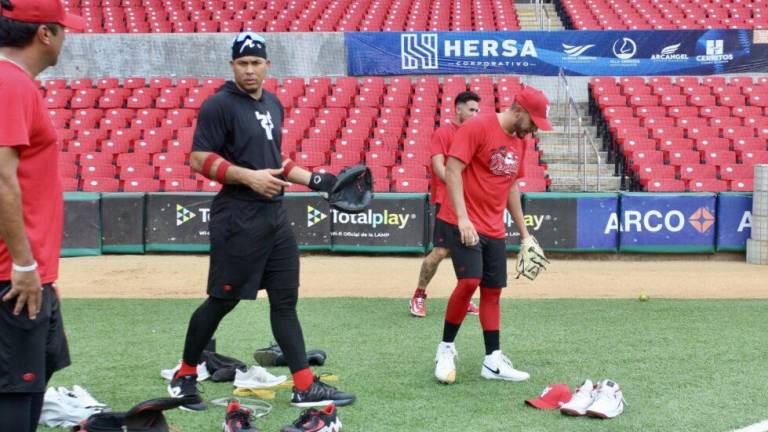 Víctor Morales y Érick Casillas fortalecen el bullpen de Venados de Mazatlán para la temporada 2024-2025