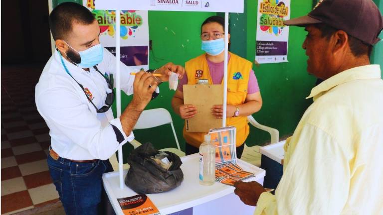 Llevan la Feria de la Salud transforma Isla del Bosque, Escuinapa