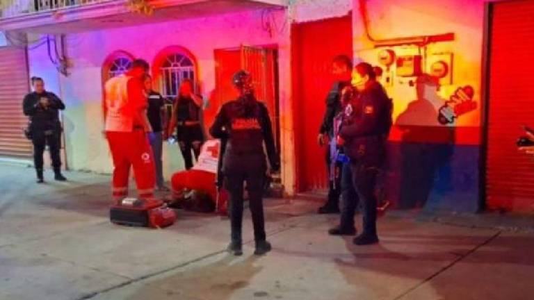 Muere mujer tras ser agredida a balazos frente al Panteón Civil, en Culiacán