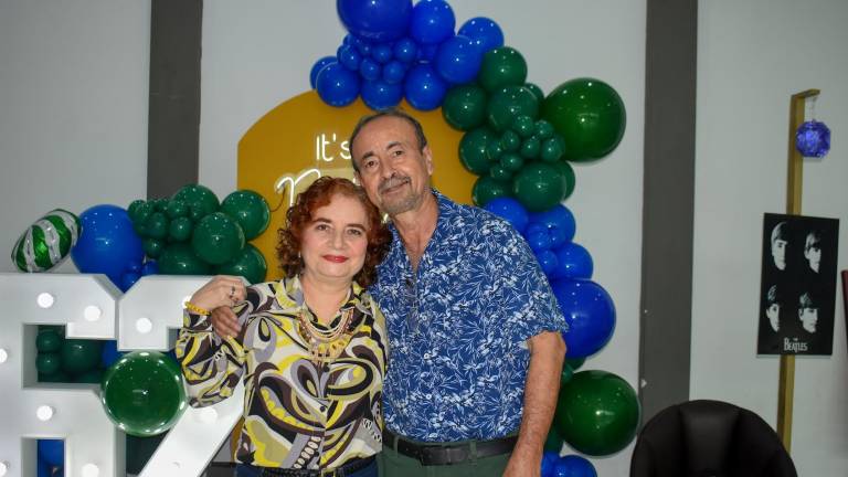 Celebra Simón Martín Díaz, sus 62 años de edad