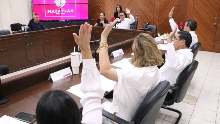 En sesión extraordinaria número 45 de Cabildo se aprobó la entrega de un apoyo económico a la doble medallista paralímpica mazatleca Rosa María Guerrero Cázares.