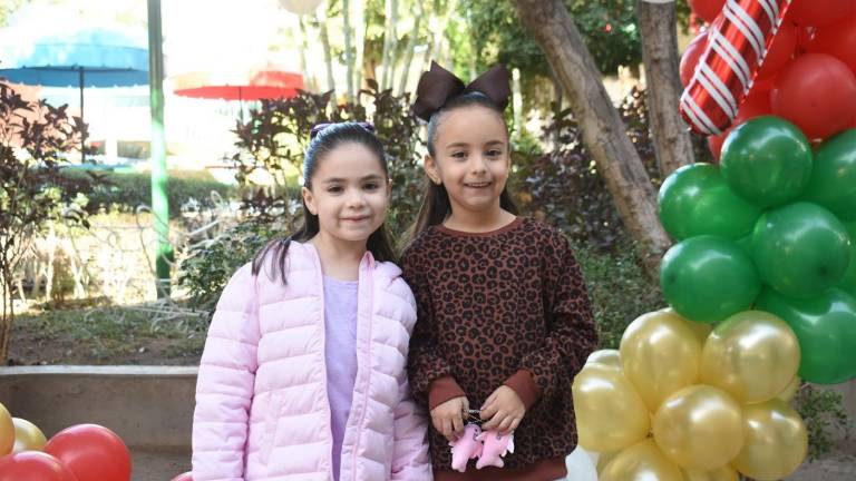 Ríen, cantan y bailan alumnos del Instituto Senda en su posada