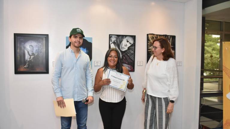 Entregan premios del concurso de Artes Visuales San Miguel Arcángel 2022