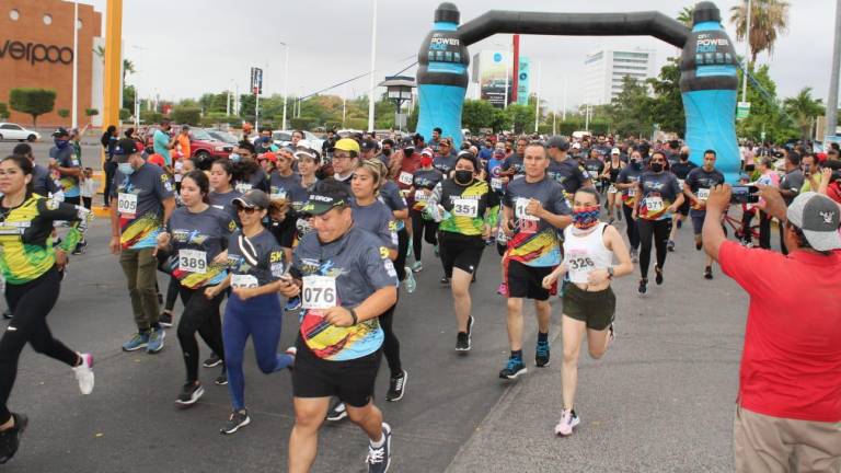 La carrera “Mi héroe corre 2021” tuvo una gran aceptación en Culiacán.