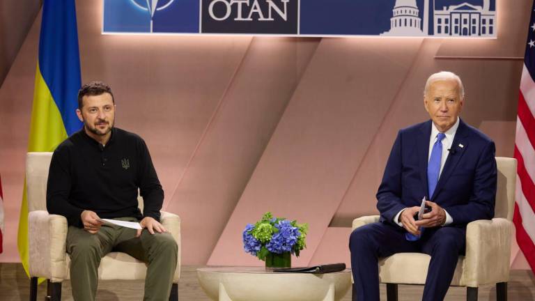 Joe Biden llamo Vladimir Putin al Presidente de Ucrania, Volodímir Zelenski, durante una conferencia de la OTAN.