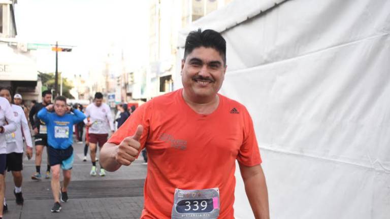 Corren por la paz en Sinaloa en el Maratón Internacional de Culiacán 2025