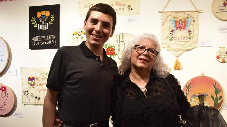 Recuerdan al artista oaxaqueño Francisco Toledo con Altar de Muertos en el Masin