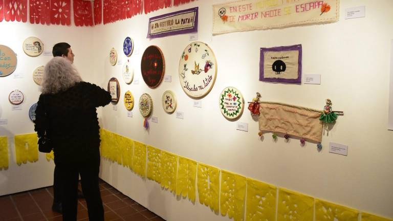 Recuerdan al artista oaxaqueño Francisco Toledo con Altar de Muertos en el Masin