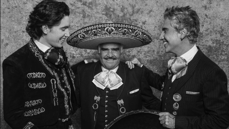 Recuerdan a Vicente Fernández en su tercer aniversario luctuoso