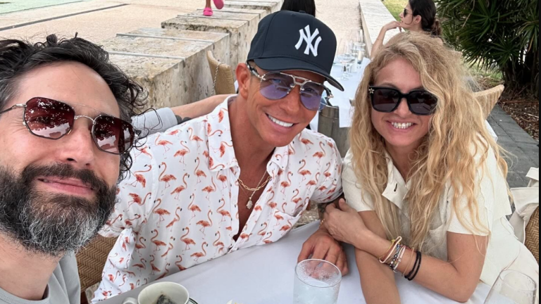 Disfrutan Erik Rubín y Benny Ibarra un reencuentro con Paulina Rubio