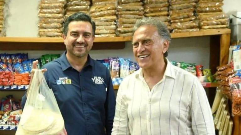 Miguel Ángel Yunes Márquez y su padre, Miguel Ángel Yunes Linares, han sido expulsados de las filas del Partido Acción Nacional.