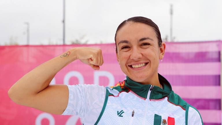 Kenia Lechuga se instaló en los cuartos de final del remo en París 2024 al clasificarse en el tercer sitio de su heat en scull individual femenil.