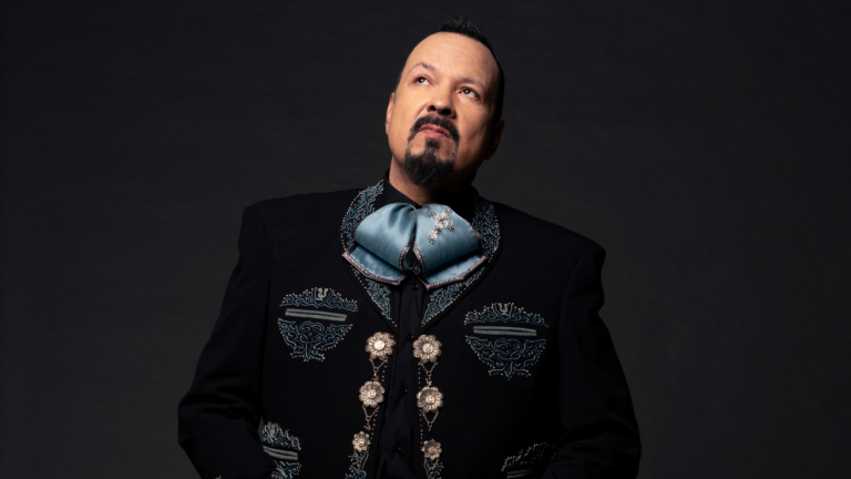 Abuchean a Pepe Aguilar por dedicar tema a Nodal