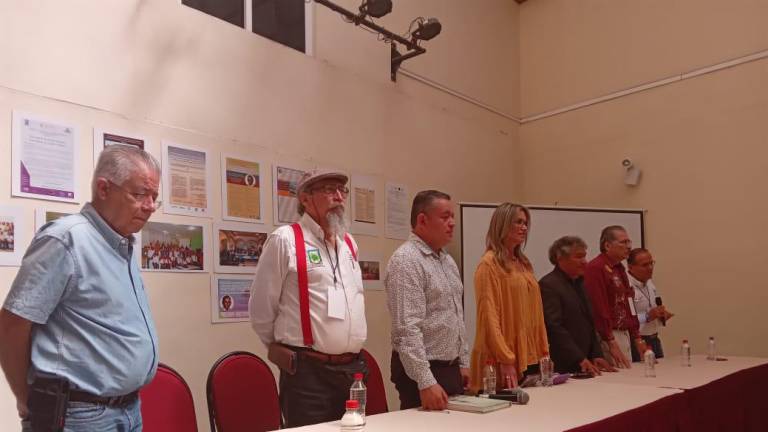 Cronistas de Nayarit, Sinaloa, Sonora, Jalisco y Durango estuvieron presentes en el acto inagural.