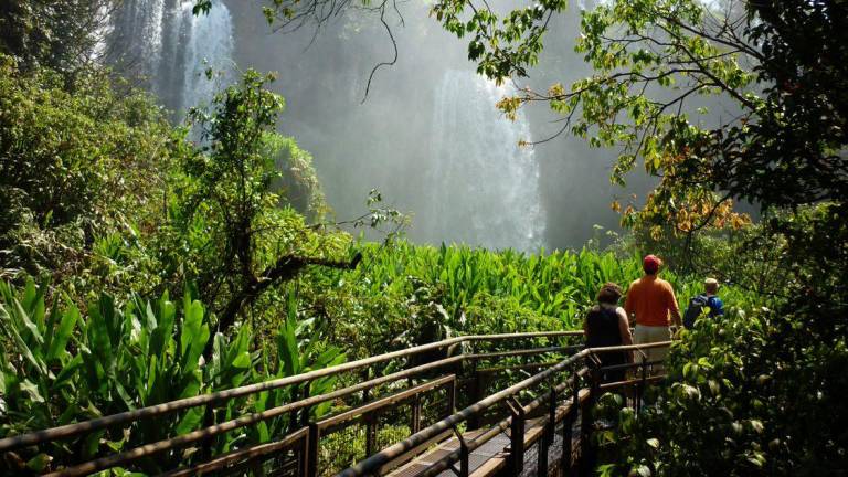 Dentro de las Cascadas de Iguazú.