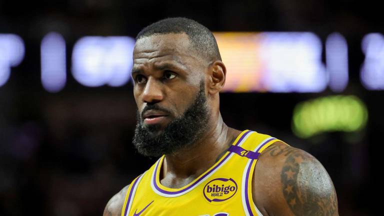 LeBron James fuera de juego final de pretemporada