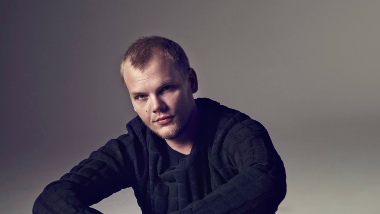 Netflix brinda homenaje al DJ sueco Avicii.