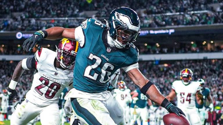 Eagles remontan y vencen a Commanders en emocionante Thursday Night Football