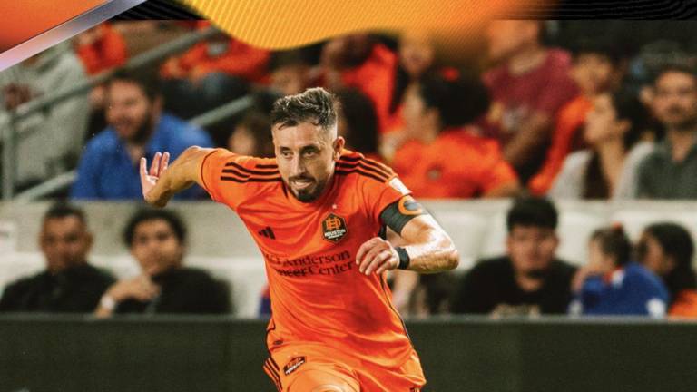 Héctor Herrera regresaría a México tras 14 años de estar en el futbol internacional.