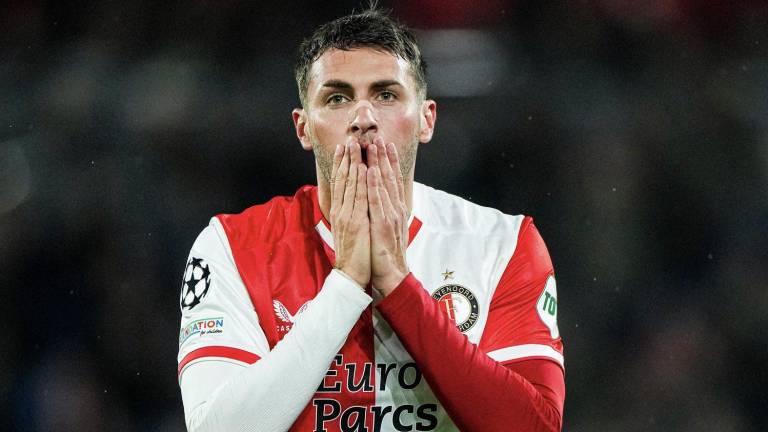 Medios en Países Bajos creen que Santiago Giménez no quiere seguir en Feyenoord