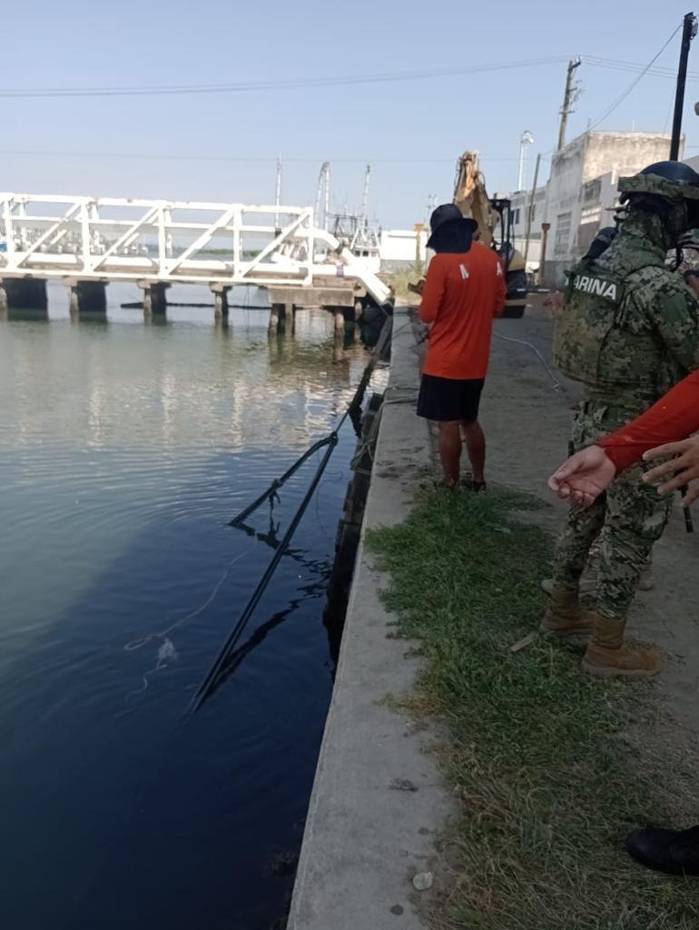 $!Personal naval apoyó a Pemex y FGE en la localización de tomas clandestinas en Mazatlán