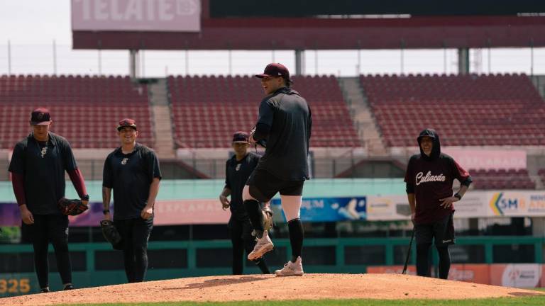 Víctor ‘Sherman’ Castañeda se incorpora a la pretemporada de Tomateros de Culiacán