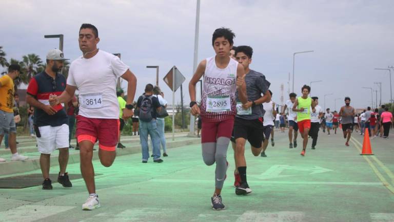 Aranza Silva y Pedro Castillo ganan en Mazatlán la Carrera Cobaes Píntate de Verde