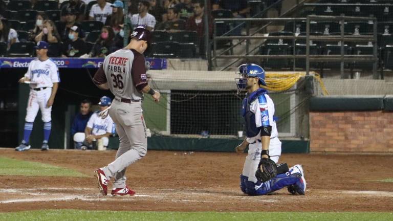 Jesús Fabela anota la carrera del triunfo de Tomateros.