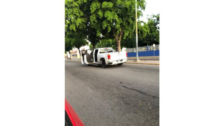 Enfrentamiento armado en diversos sectores en Culiacán.