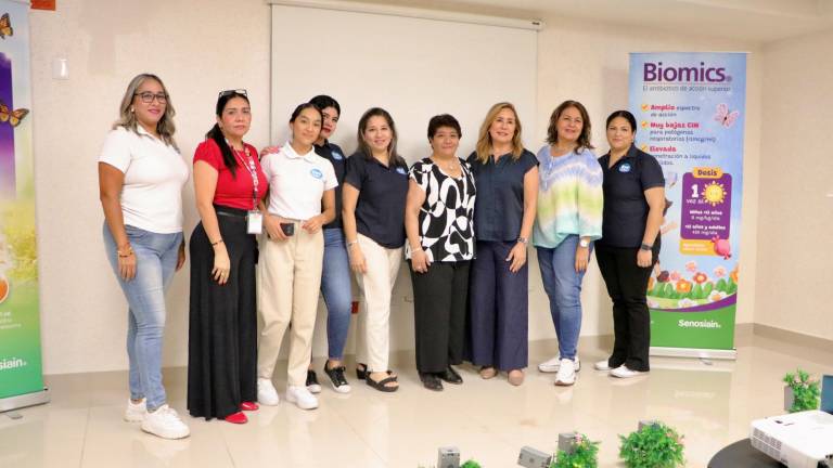 Terapeutas y personal administrativo de Oye, IAP y Hospital Pediátrico.