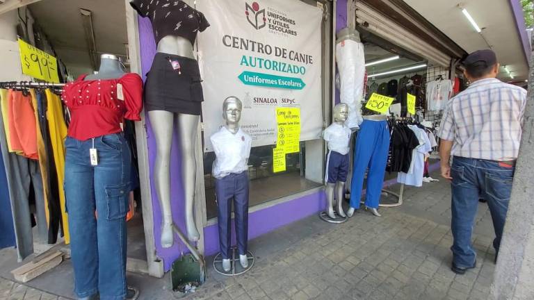 Centros de canje de uniformes escolares gratuitos.