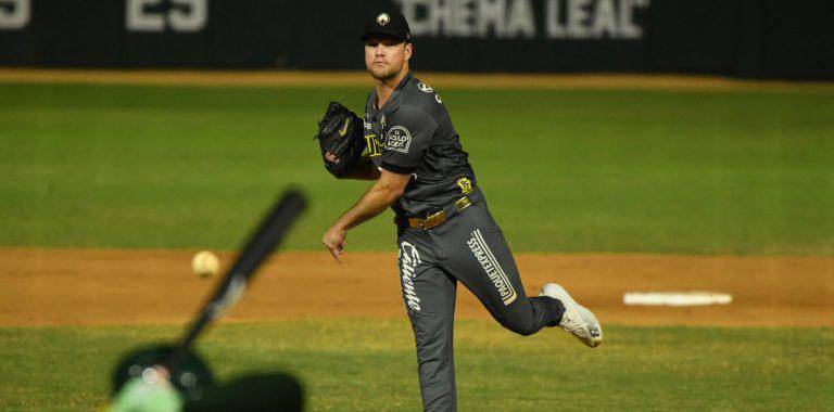 Jeff Kinley paró en seco a la ofensiva verde.