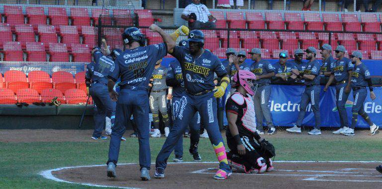 Algodoneros mejoró su récord a 3-5, al ganar la serie.