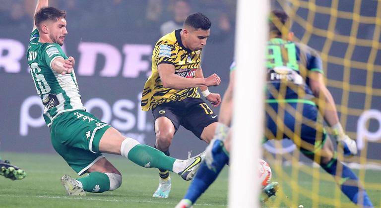 Orbelín Pineda da el triunfo al AEK Atenas ante Panathinaikos