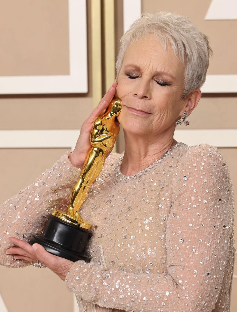 $!Jamie Lee Curtis gana el Oscar a Mejor Actriz de Reparto por ‘Todo a la vez en todas partes’