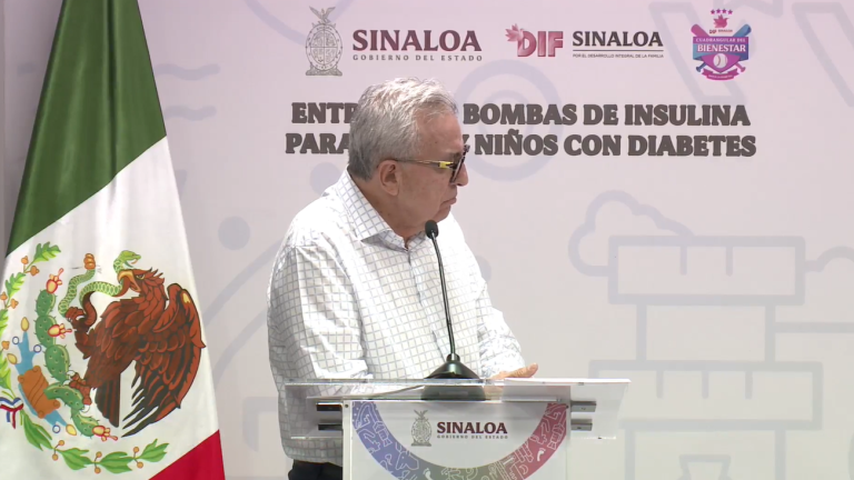 El Gobernador Rubén Rocha Moya señaló que buscarán que en la UAS no exista corrupción.