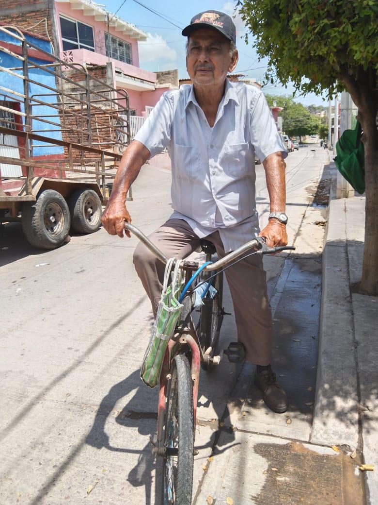 $!‘Pili Peluquero’ deja citas pendientes y legado artístico al fallecer a los 83 años en Escuinapa