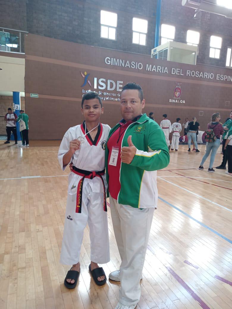 $!Taekwondoínes de Escuinapa logran medallas a nivel estatal y regional