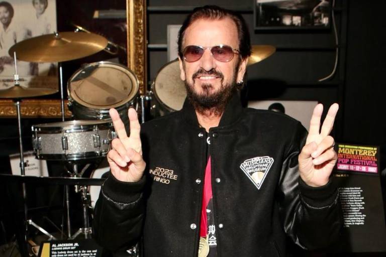 Cancela Ringo Starr su gira por problemas de salud