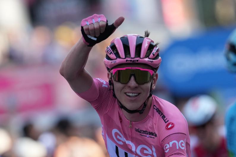 $!Tadej Pogacar gana el Giro de Italia en su debut