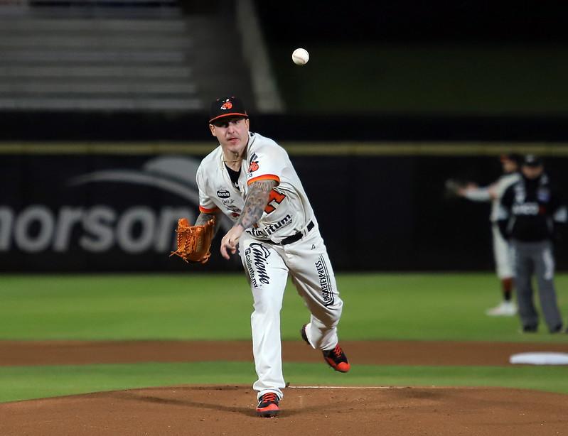 $!Con gran regreso Naranjeros amarra la serie ante Águilas