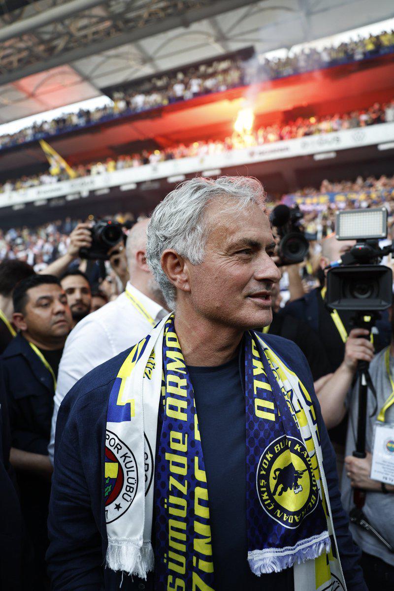 $!José Mourinho firma con el Fenerbahçe de Turquía