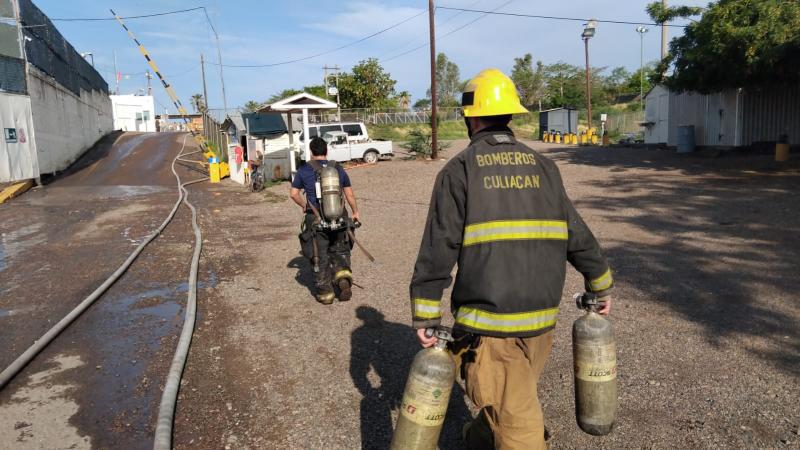 $!Incendio en planta de gas ya fue controlado y no hay heridos: PC Culiacán